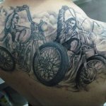 Байкерская татуировка по мотивам Easy Rider