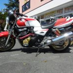 Red and white coloring of the Japanese road model Honda CB1300SF