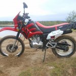 Red Lifan LF 200