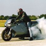 Such different smoke... from a motorcycle exhaust pipe: what does the different colored exhaust smoke indicate?